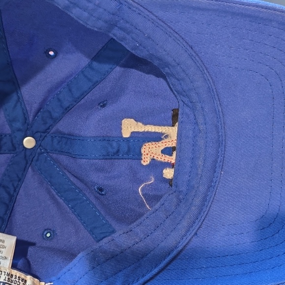 LA Dodgers Hat - Picture 4 of 5